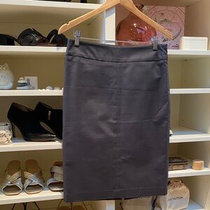 Elegant Gray Women's Pencil Skirt.  Cassis.  Size 2.  Good/like new.